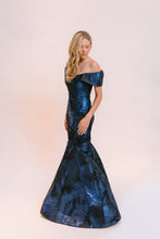 Load image into Gallery viewer, Como Night
